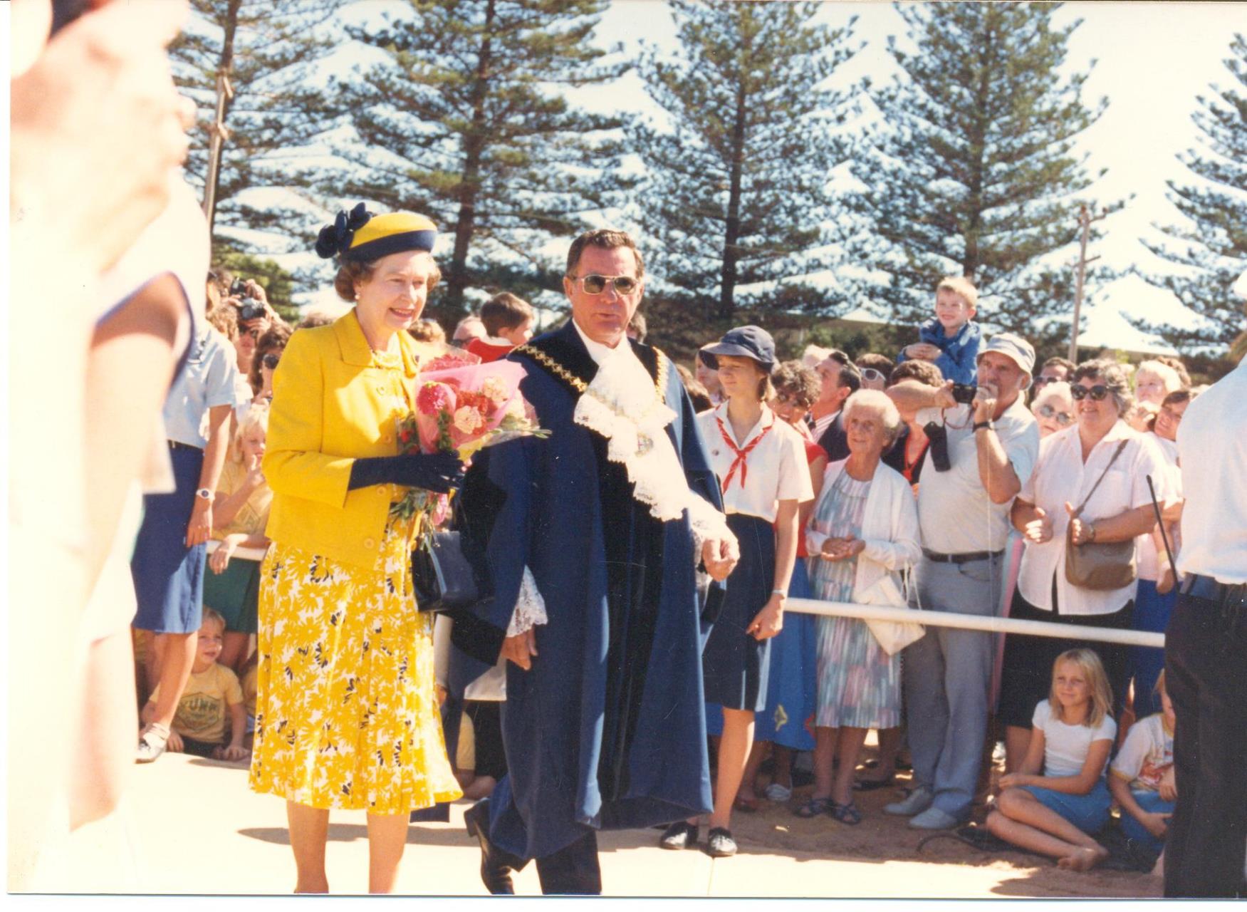 Phil Cooper with Queen Elizabeth in Geraldton