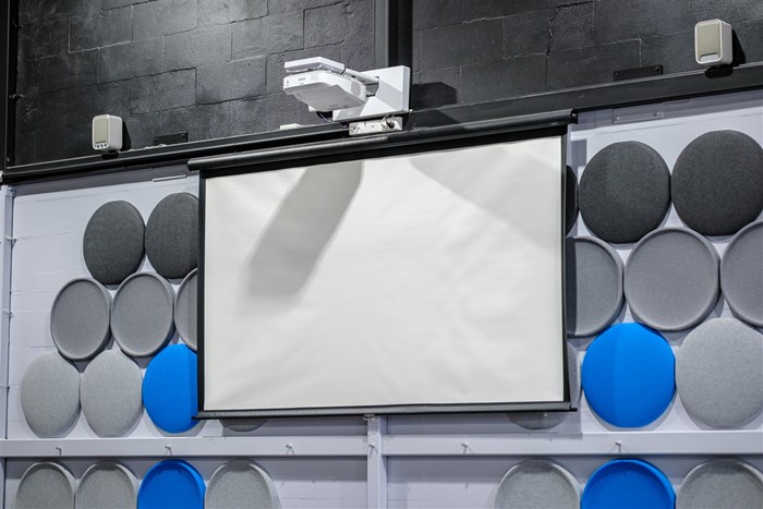 Image Gallery - Geraldton Youth Centre projector and screen